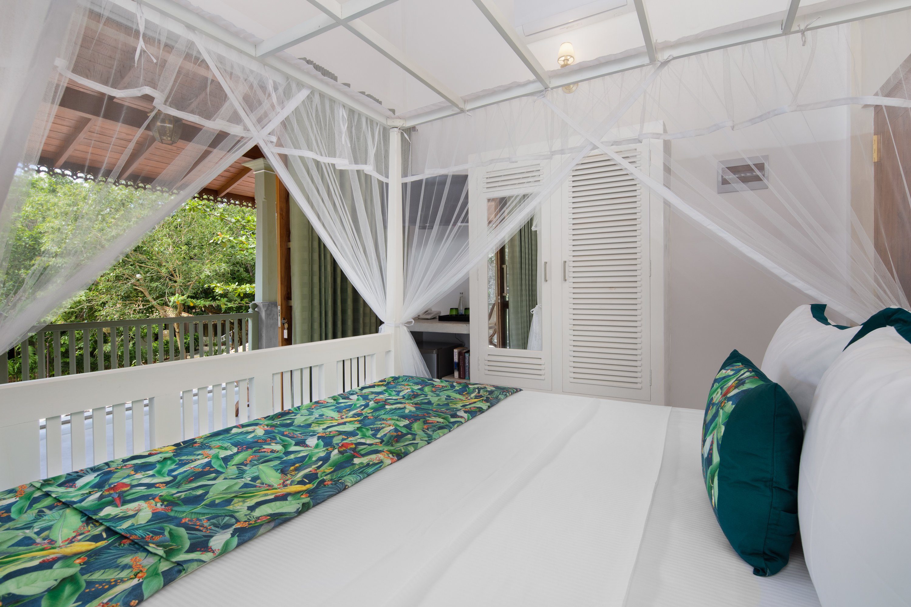 GREEN ESCAPE - GALLE